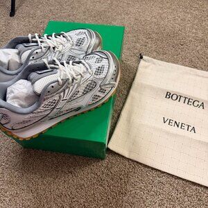 Bottega Veneta Women's White and Grey Trainers